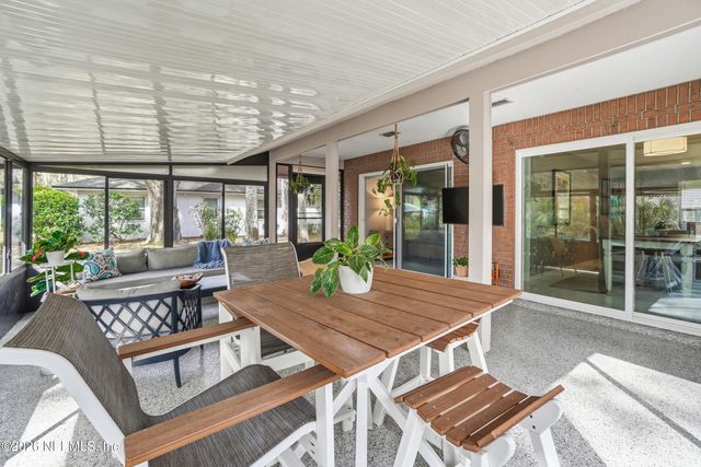 102 GRANADA Lane, Ponte Vedra Beach, FL 32082