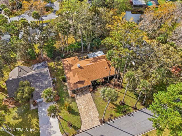 102 GRANADA Lane, Ponte Vedra Beach, FL 32082