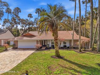 102 GRANADA Lane, Ponte Vedra Beach, FL 32082