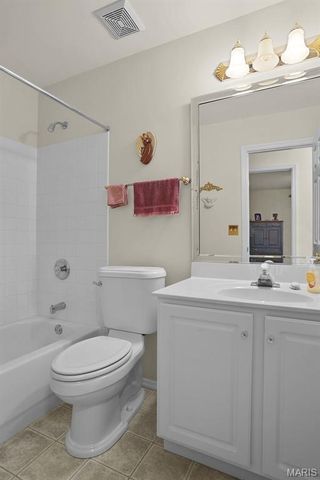 299 Arbor Place Lane, Manchester, MO 63088