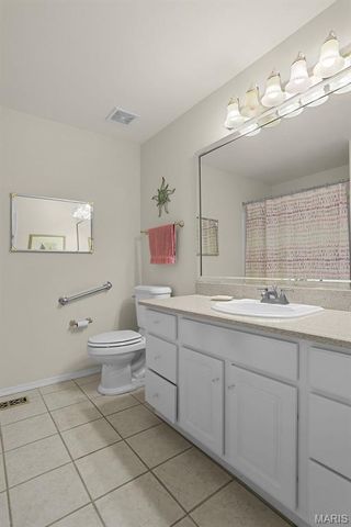 299 Arbor Place Lane, Manchester, MO 63088