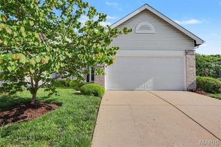 299 Arbor Place Lane, Manchester, MO 63088