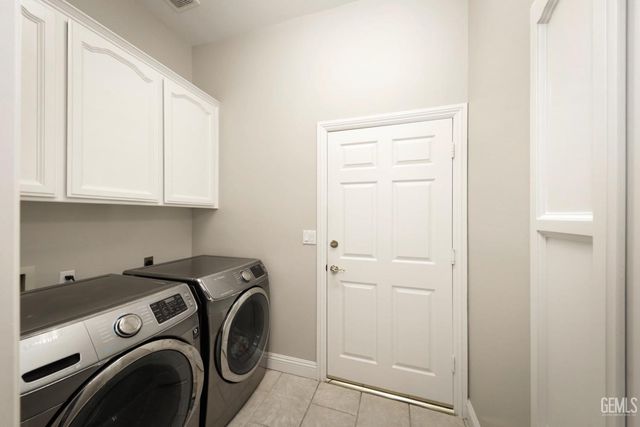 15520 Arabella Avenue, Bakersfield, CA 93314
