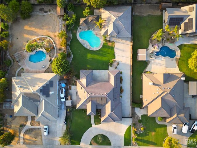 15520 Arabella Avenue, Bakersfield, CA 93314