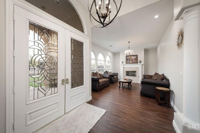 15520 Arabella Avenue, Bakersfield, CA 93314