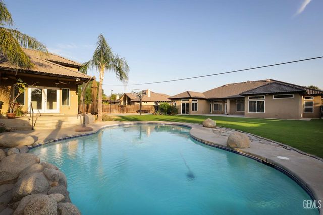 15520 Arabella Avenue, Bakersfield, CA 93314