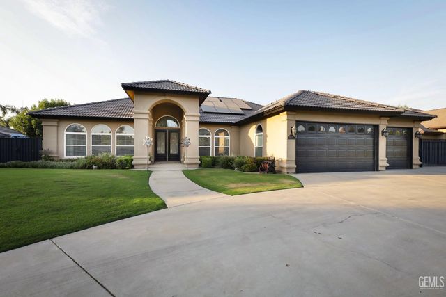15520 Arabella Avenue, Bakersfield, CA 93314