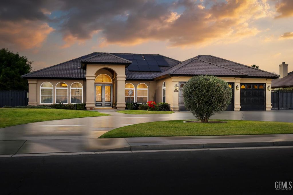 15520 Arabella Avenue, Bakersfield, CA 93314
