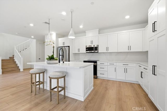 23720 Wilcox Drive, Newhall, CA 91321