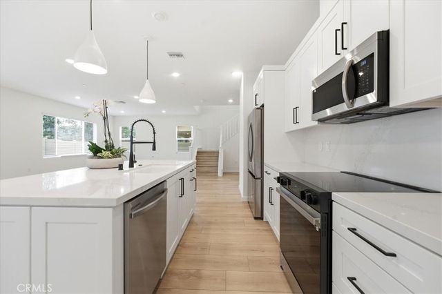 23720 Wilcox Drive, Newhall, CA 91321