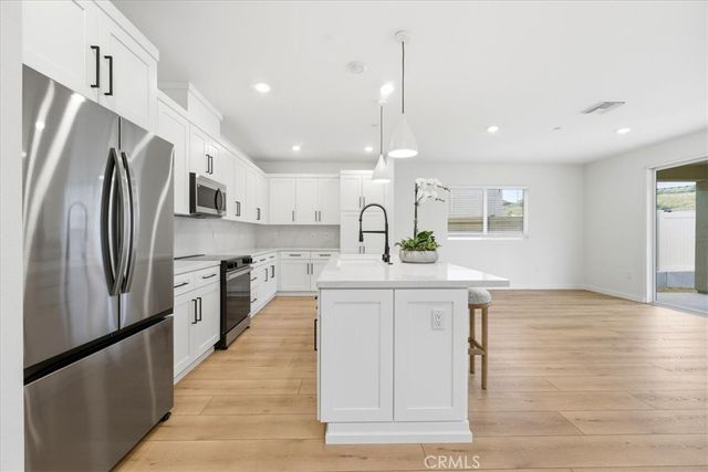 23720 Wilcox Drive, Newhall, CA 91321