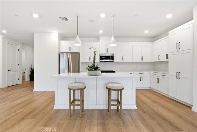 23720 Wilcox Drive, Newhall, CA 91321