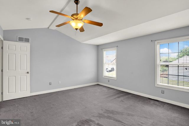 1 ONTARIO DR, Reading, PA 19608