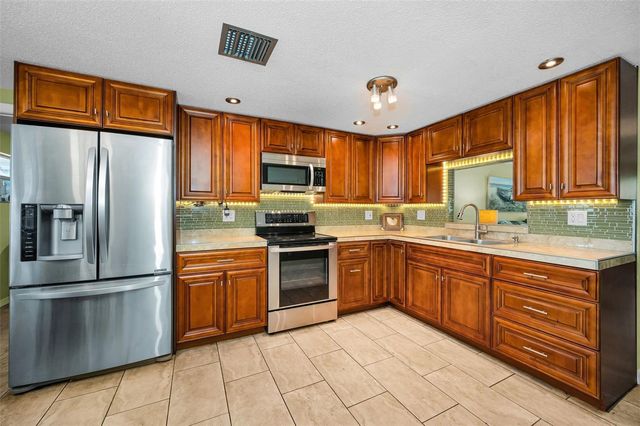 1000 CRANE COURT, Dunedin, FL 34698