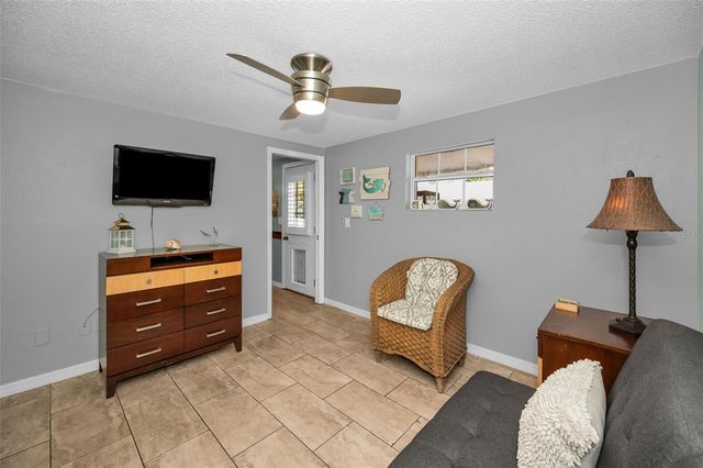 1000 CRANE COURT, Dunedin, FL 34698