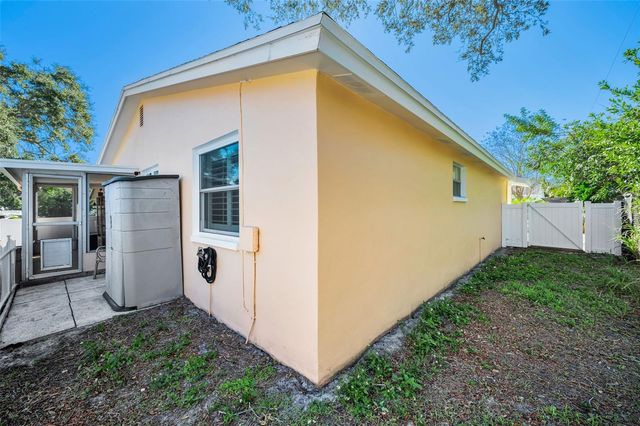 1000 CRANE COURT, Dunedin, FL 34698