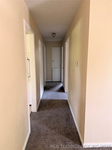 647 E 52nd Place N, Tulsa, OK 74126