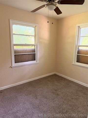 647 E 52nd Place N, Tulsa, OK 74126