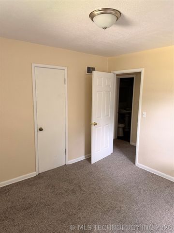 647 E 52nd Place N, Tulsa, OK 74126