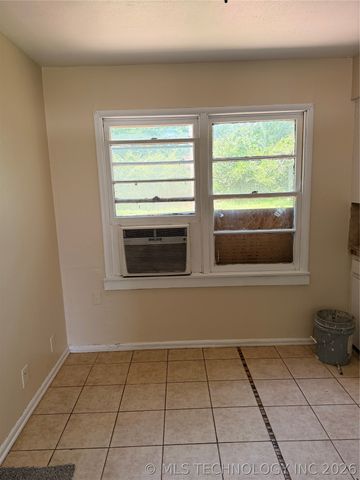 647 E 52nd Place N, Tulsa, OK 74126