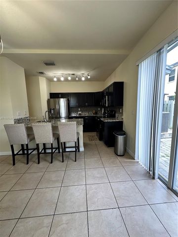 133 SE 28th Ter 8, Homestead, FL 33033