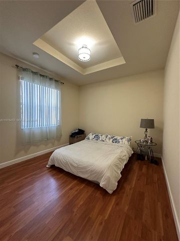 133 SE 28th Ter 8, Homestead, FL 33033