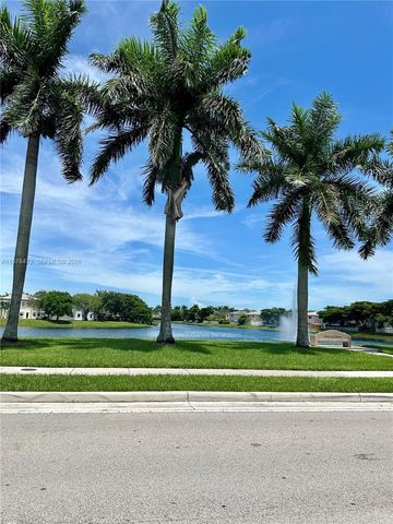 133 SE 28th Ter 8, Homestead, FL 33033