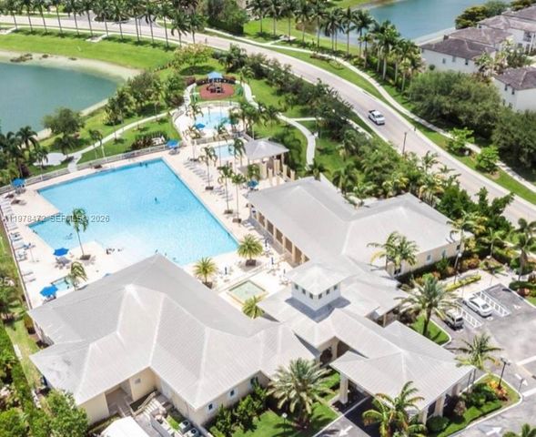 133 SE 28th Ter 8, Homestead, FL 33033