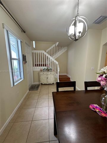 133 SE 28th Ter 8, Homestead, FL 33033