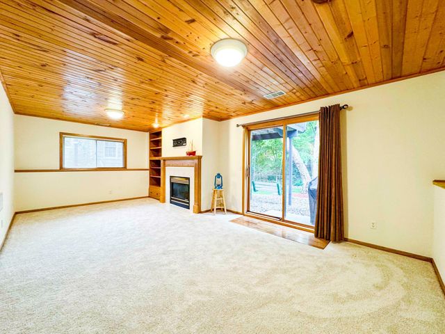 14790 40th Avenue N, Plymouth, MN 55446