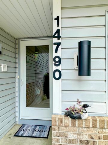 14790 40th Avenue N, Plymouth, MN 55446