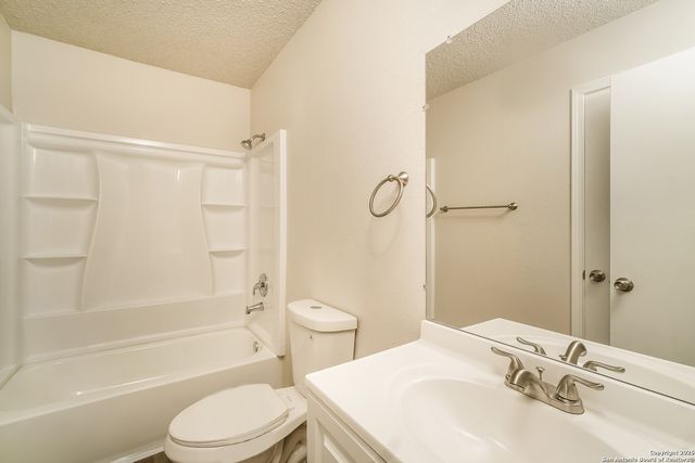 13331 Deer Falls, San Antonio, TX 78249