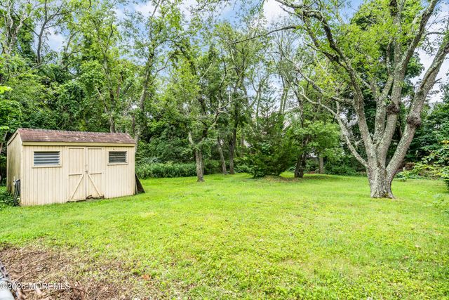 615 Dave Marion Road, Toms River, NJ 08753