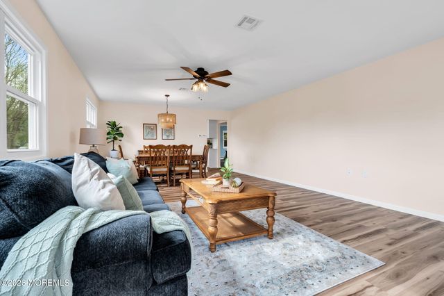 31 Vail Street, Toms River, NJ 08757