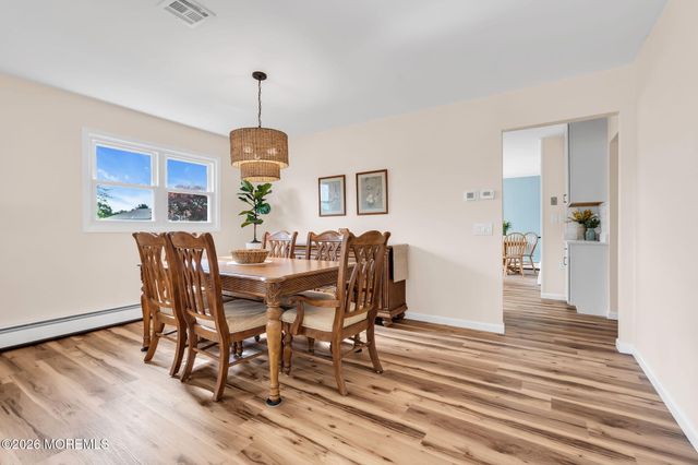 31 Vail Street, Toms River, NJ 08757