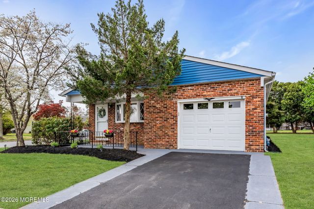 31 Vail Street, Toms River, NJ 08757