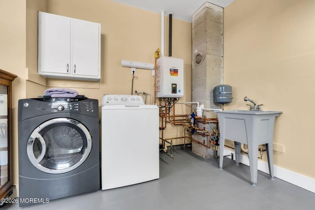 31 Vail Street, Toms River, NJ 08757