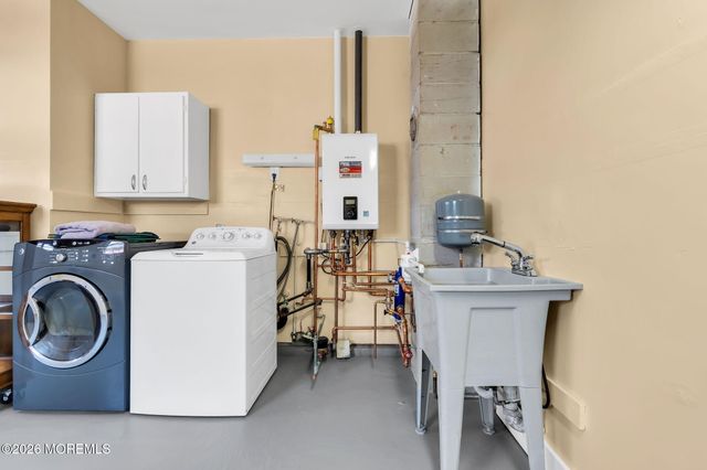 31 Vail Street, Toms River, NJ 08757