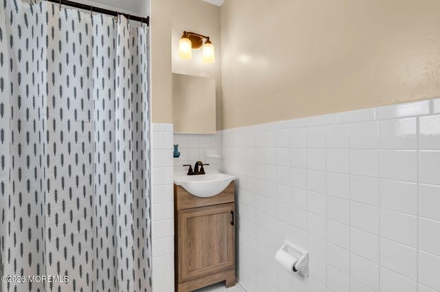 31 Vail Street, Toms River, NJ 08757