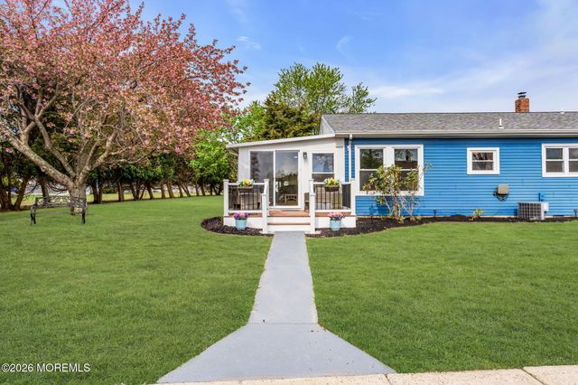 31 Vail Street, Toms River, NJ 08757