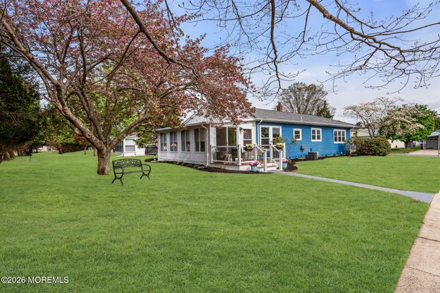 31 Vail Street, Toms River, NJ 08757