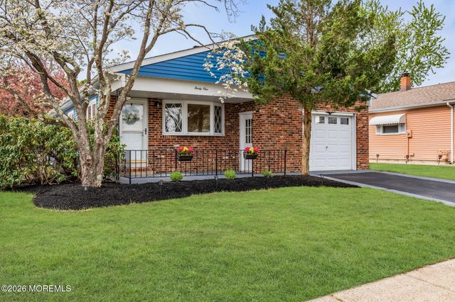 31 Vail Street, Toms River, NJ 08757