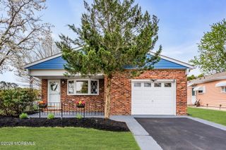 31 Vail Street, Toms River, NJ 08757