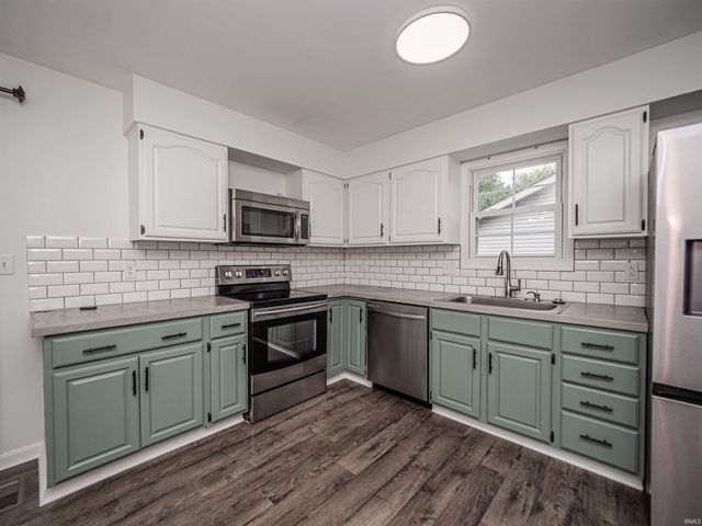 4121 Deer Trail, Evansville, IN 47715