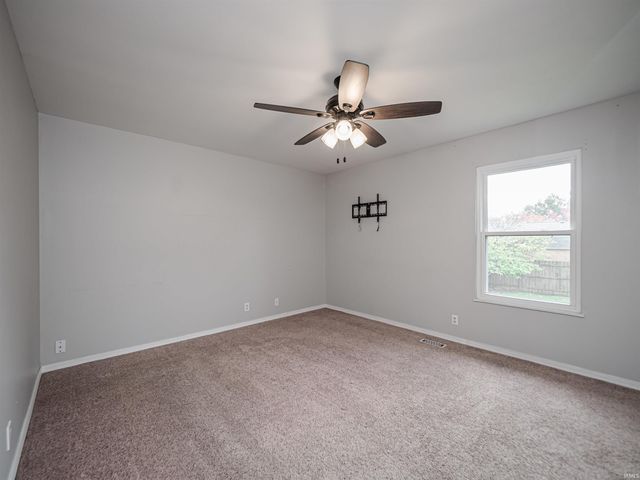 4121 Deer Trail, Evansville, IN 47715