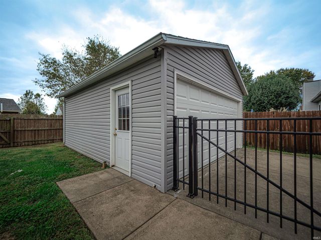 4121 Deer Trail, Evansville, IN 47715