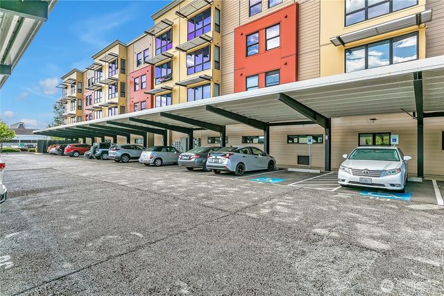 210 W Pioneer #316, Puyallup, WA 98371