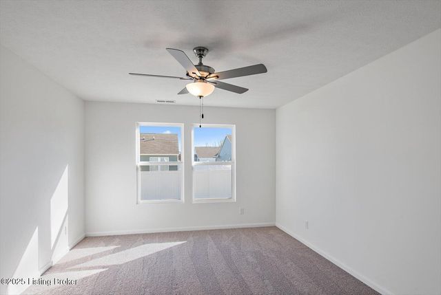 478 Mud Hen Dr, Shepherdsville, KY 40165