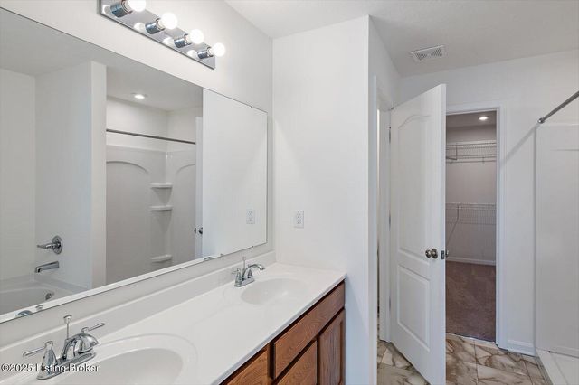 478 Mud Hen Dr, Shepherdsville, KY 40165