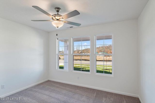 478 Mud Hen Dr, Shepherdsville, KY 40165